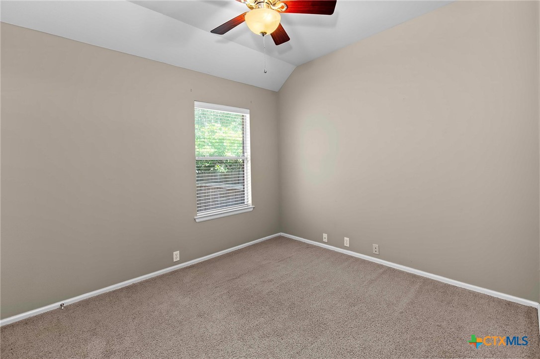 352 Sweet Gum Property Photo 9