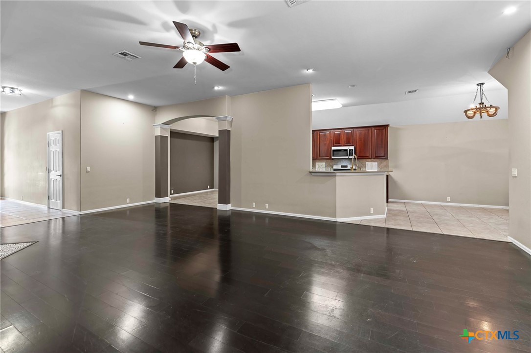 352 Sweet Gum Property Photo 17