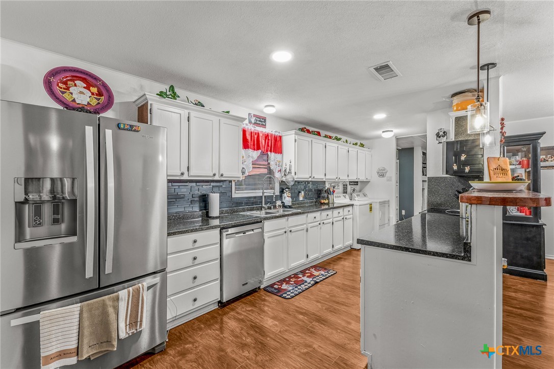 2506 Lynn Drive Property Photo 5