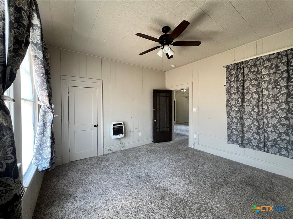 902 E Central Avenue Property Photo 6