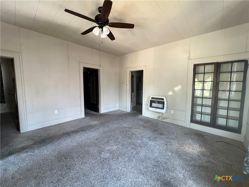 902 E Central Avenue Property Photo 7