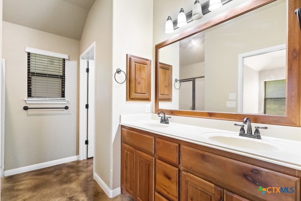 2015 Sungate Drive Property Photo 12