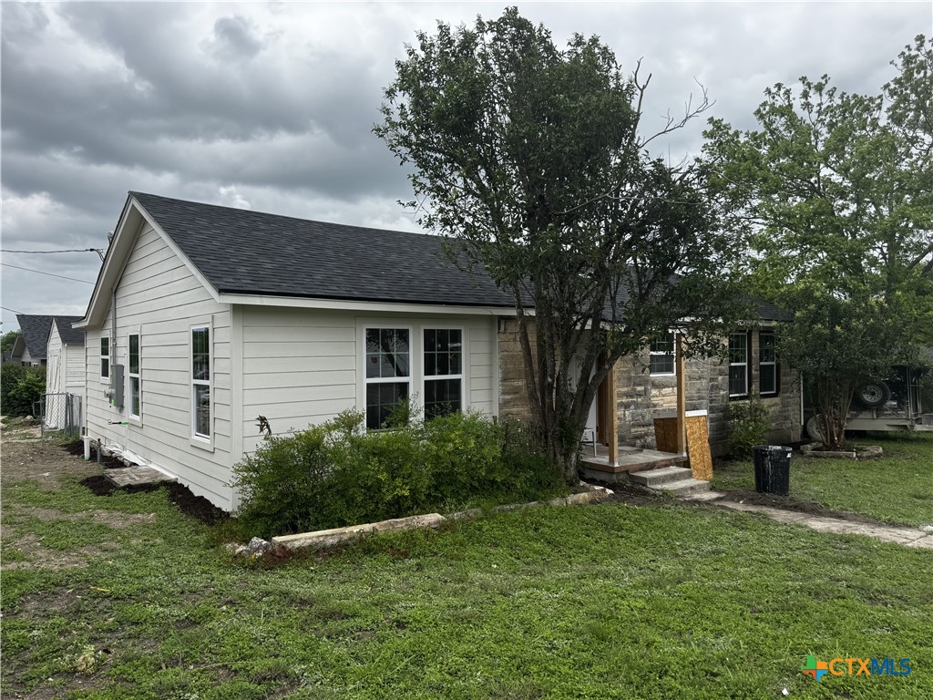 1702 E Heritage Avenue Property Photo 10