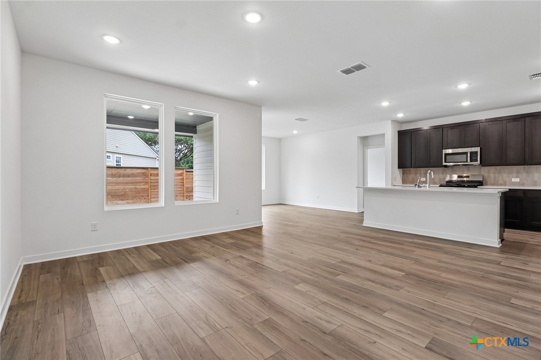 300 Romans Road Property Photo 6