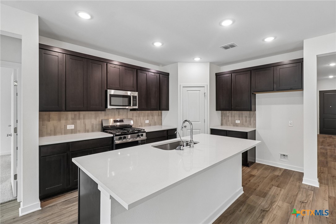 300 Romans Road Property Photo 11