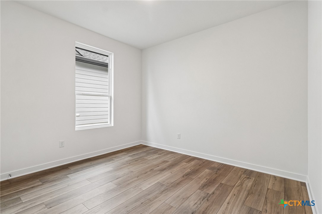 300 Romans Road Property Photo 25