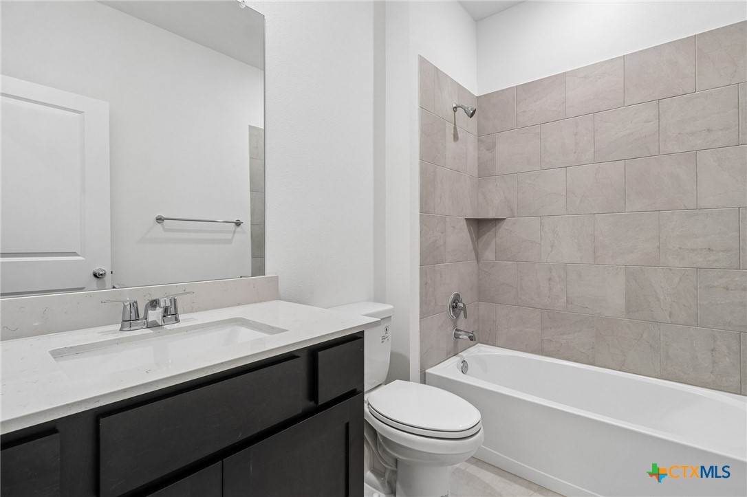 300 Romans Road Property Photo 27