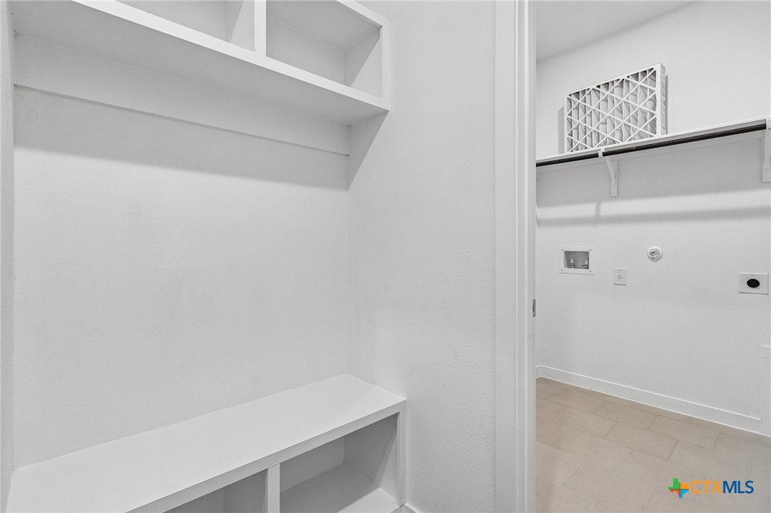 300 Romans Road Property Photo 28