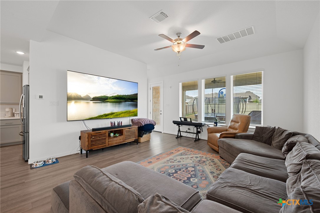 628133 Property Photo 4