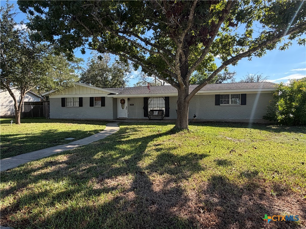 1001 Huck Property Photo 1