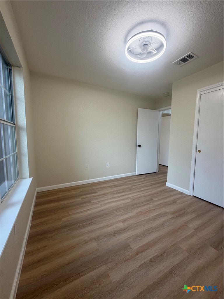 504 E Xavier Avenue Property Photo 6