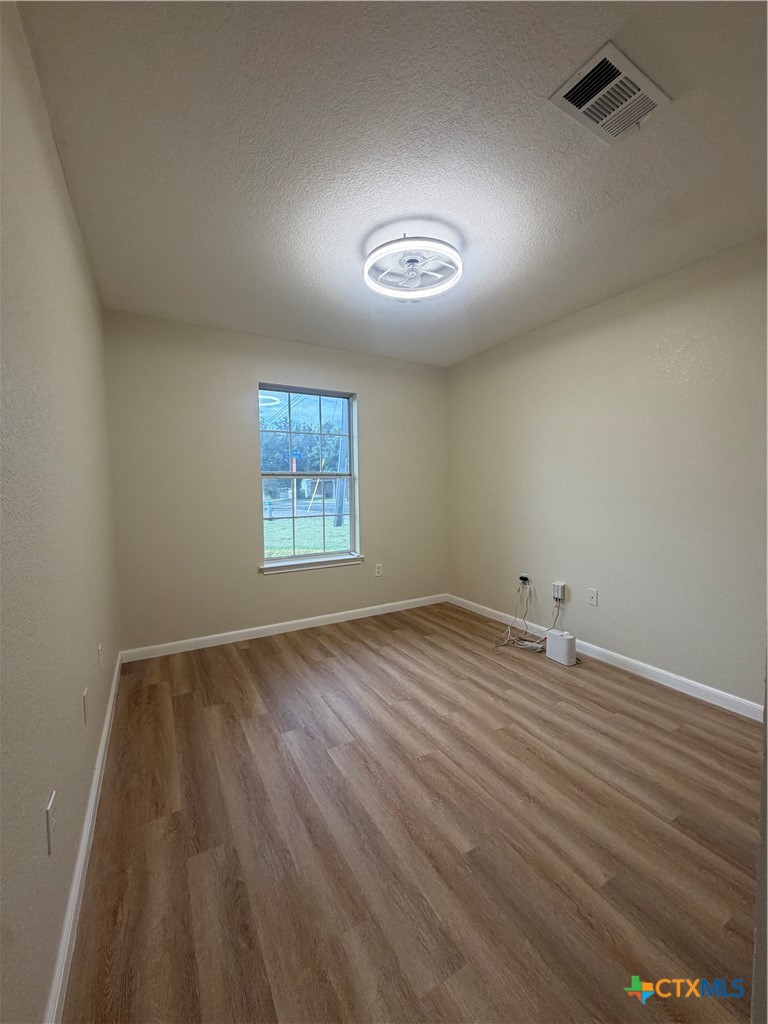 504 E Xavier Avenue Property Photo 7