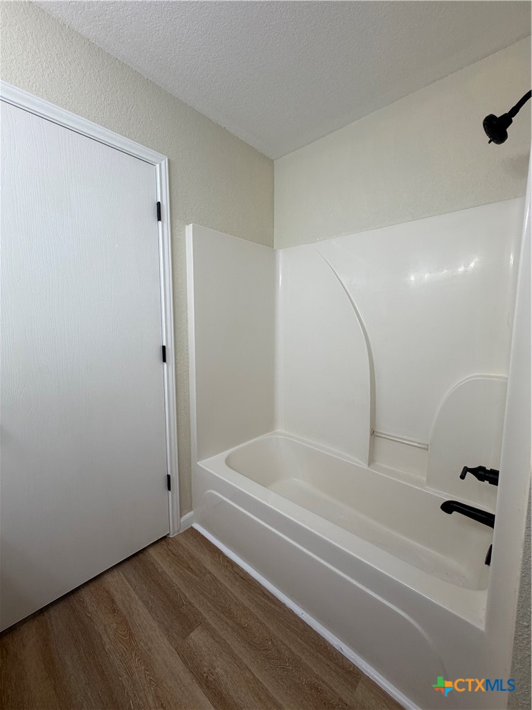 504 E Xavier Avenue Property Photo 11