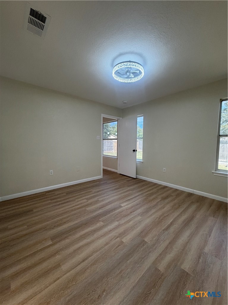 504 E Xavier Avenue Property Photo 13