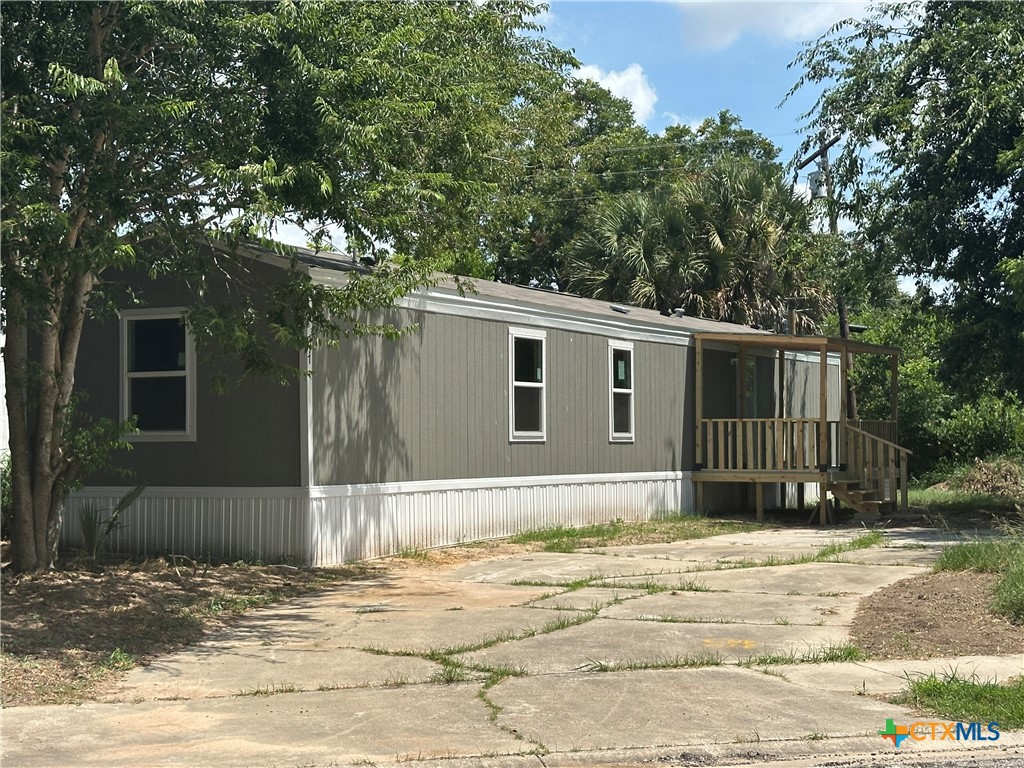 717 Blyth Road Property Photo 1