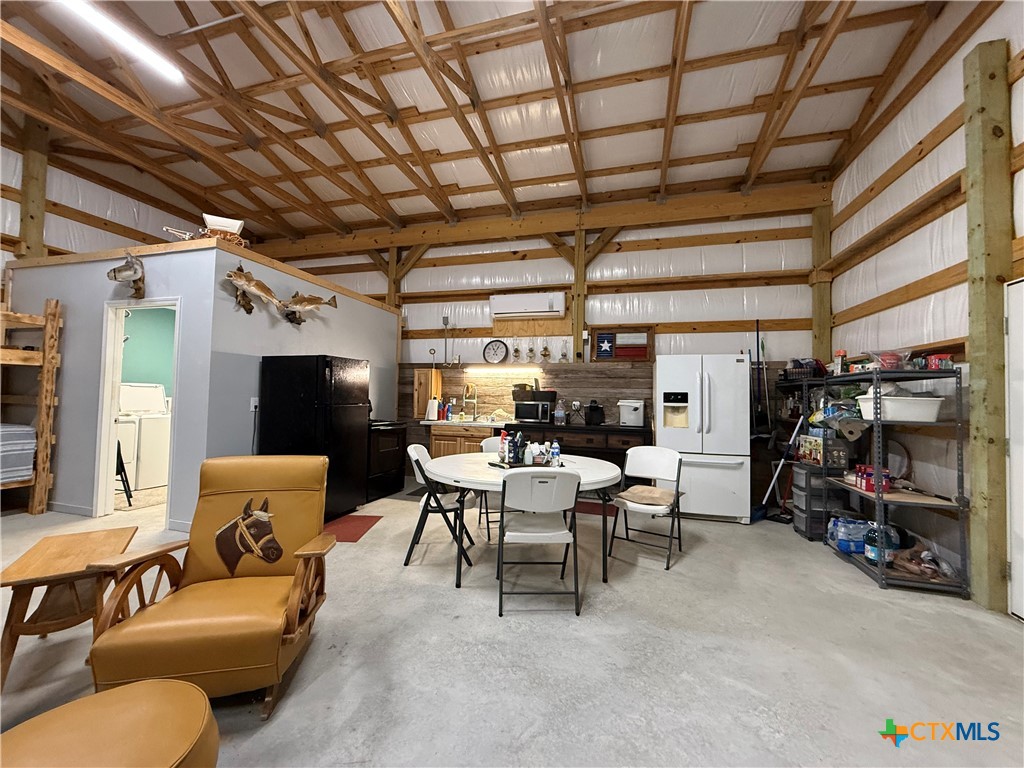 407 W Oakland Avenue Property Photo 14