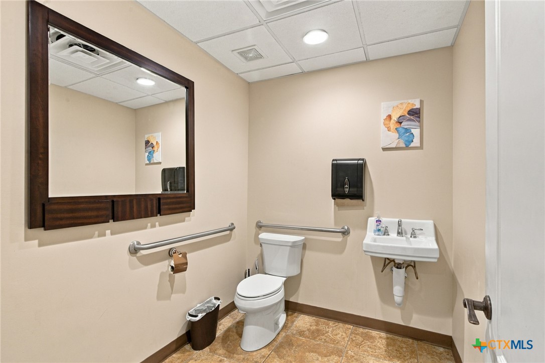 3602 Navarro Property Photo 16