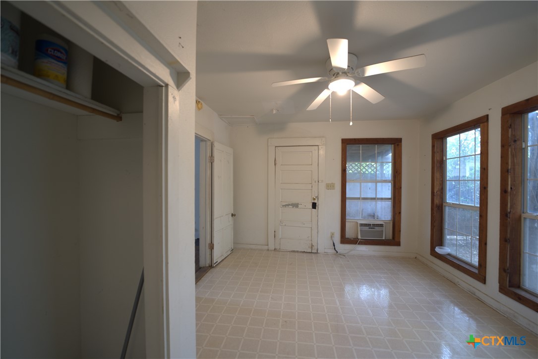 823 Midway Street Property Photo 17