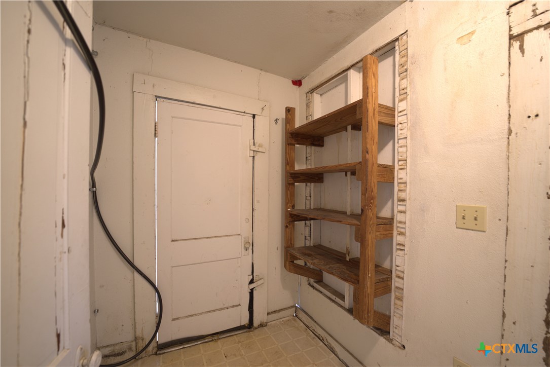 823 Midway Street Property Photo 21