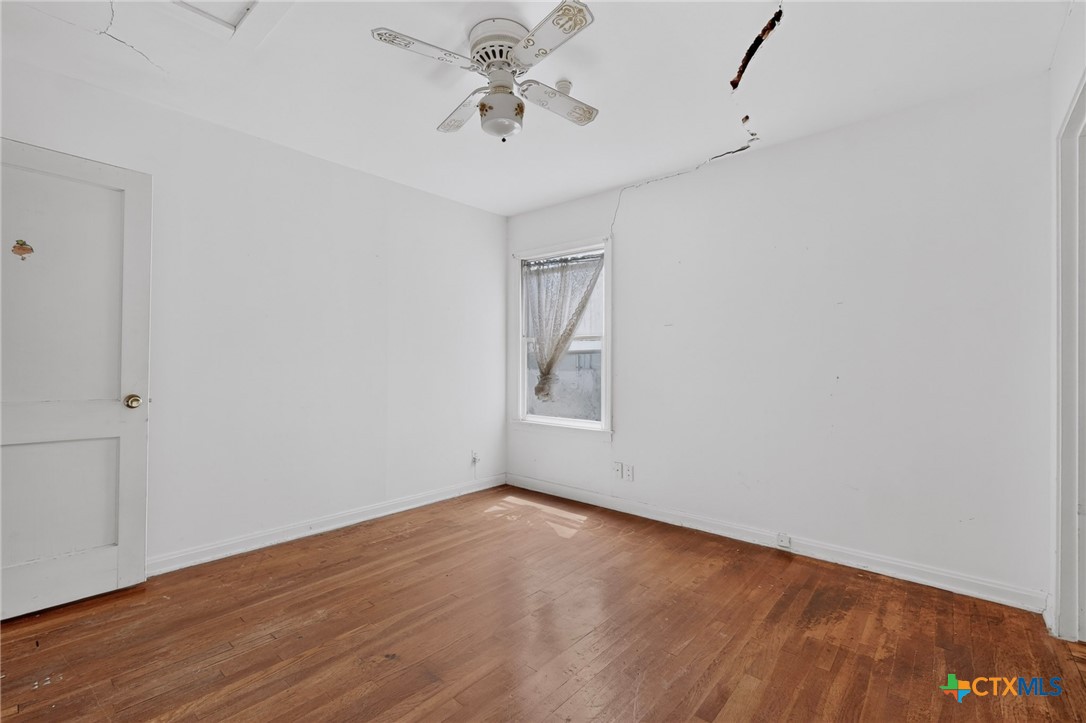 4703 Leslie Avenue Property Photo 13