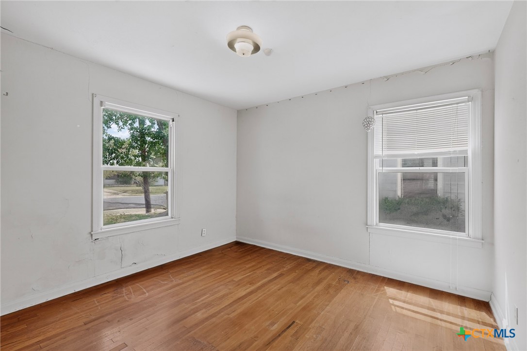 4703 Leslie Avenue Property Photo 19