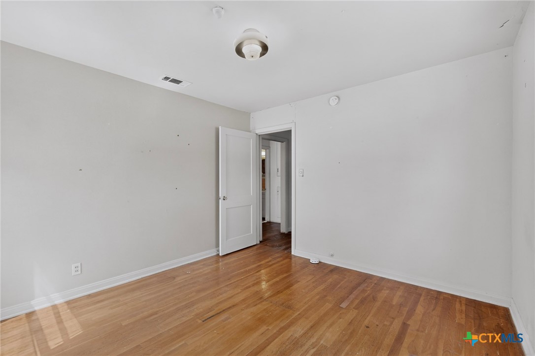 4703 Leslie Avenue Property Photo 22