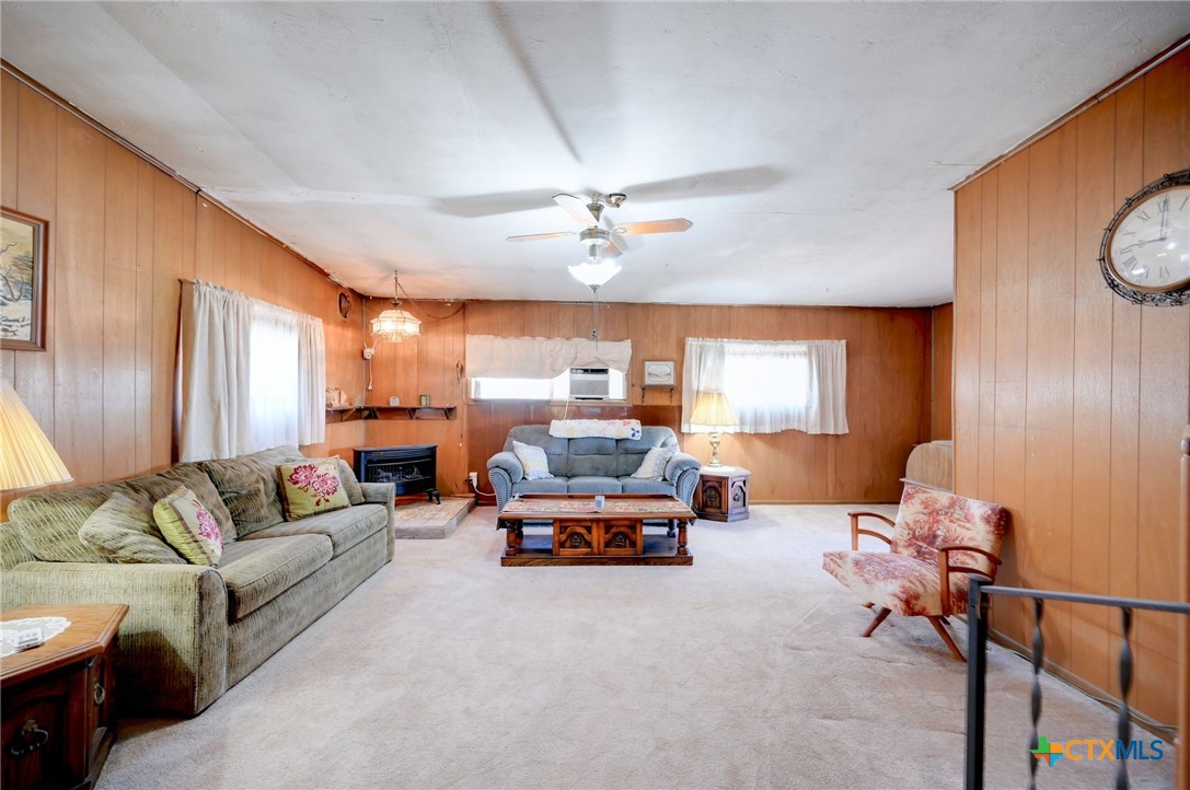 1631 E Fannin Street Property Photo 10