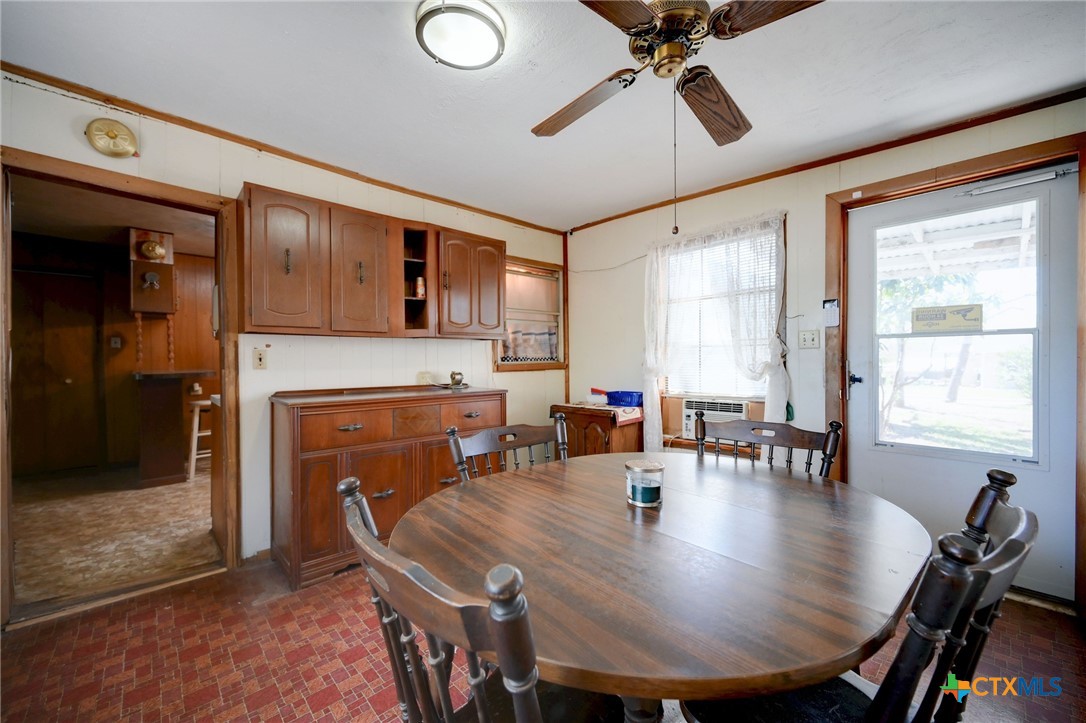 1631 E Fannin Street Property Photo 13