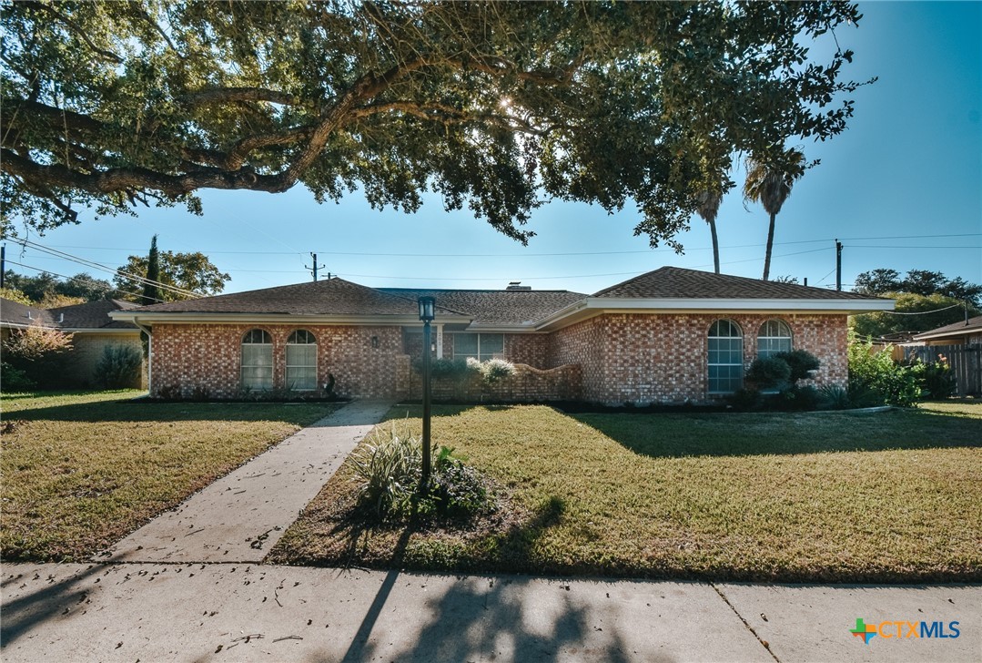 205 King Arthur Street Property Photo 1