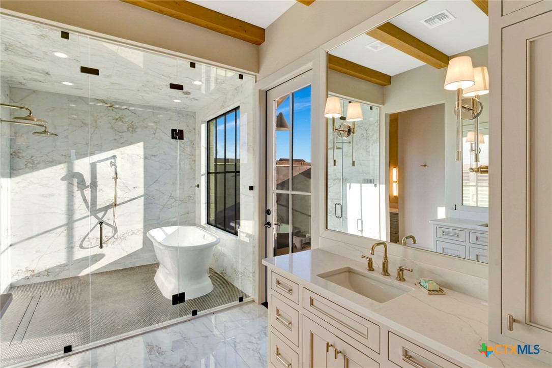 425 Sendera Loop Property Photo 20