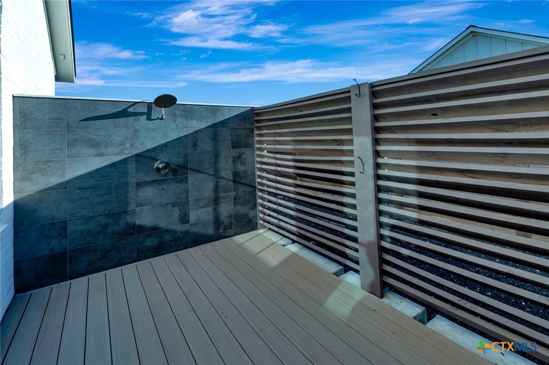 425 Sendera Loop Property Photo 23