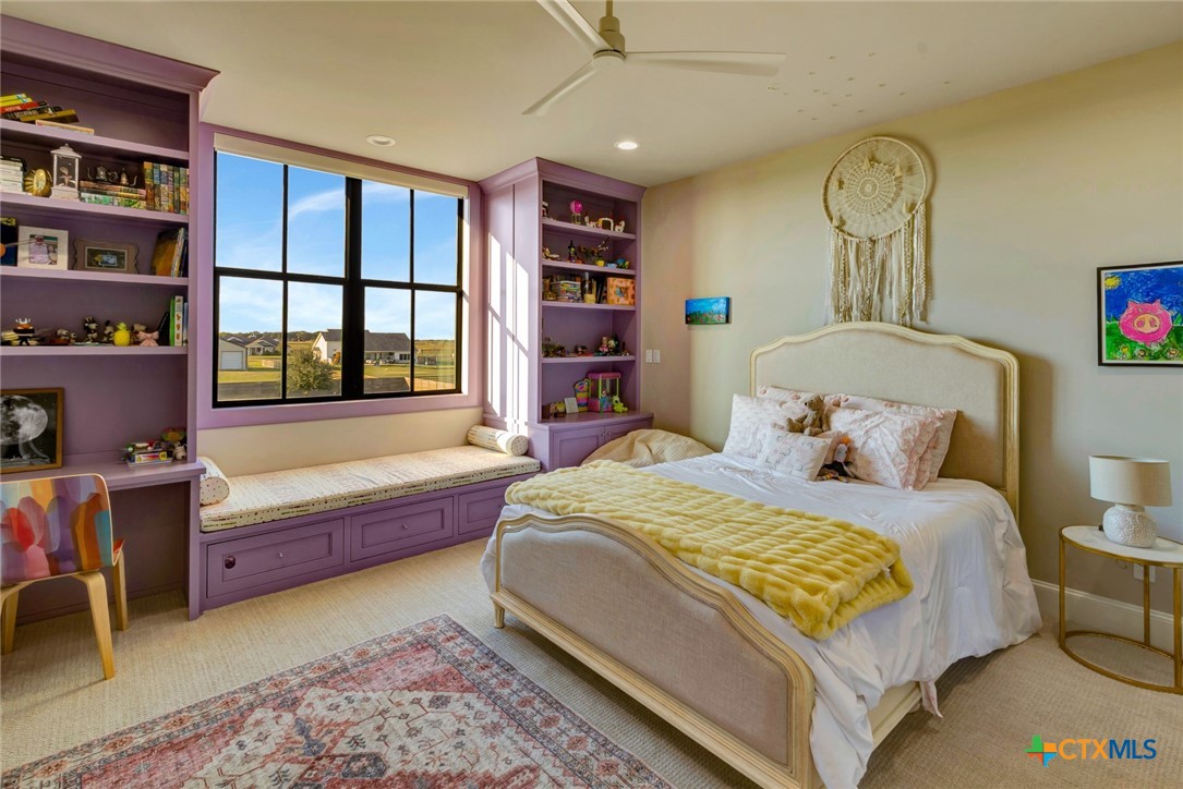 425 Sendera Loop Property Photo 32