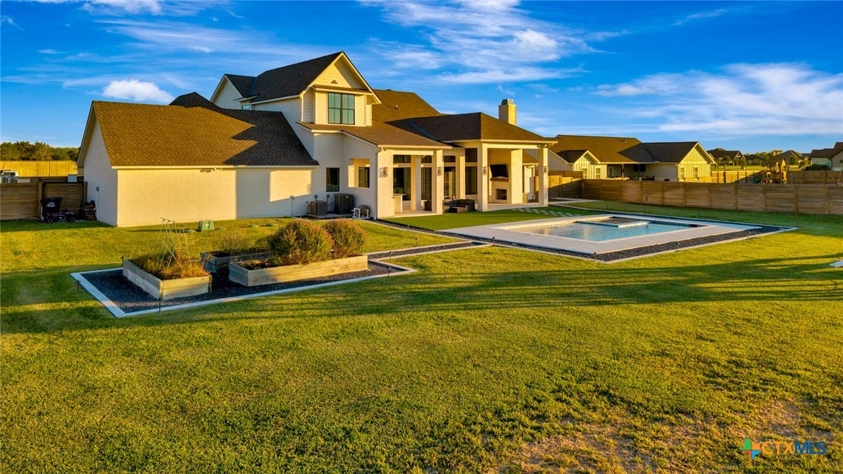 425 Sendera Loop Property Photo 38