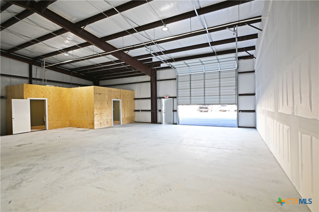5277 Fm 1044 501 Property Photo 7