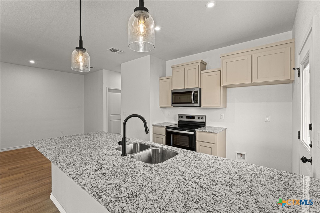 202 Dolphin Drive Property Photo 17
