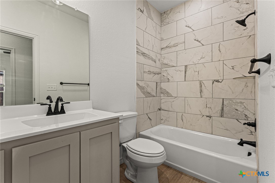 202 Dolphin Drive Property Photo 28