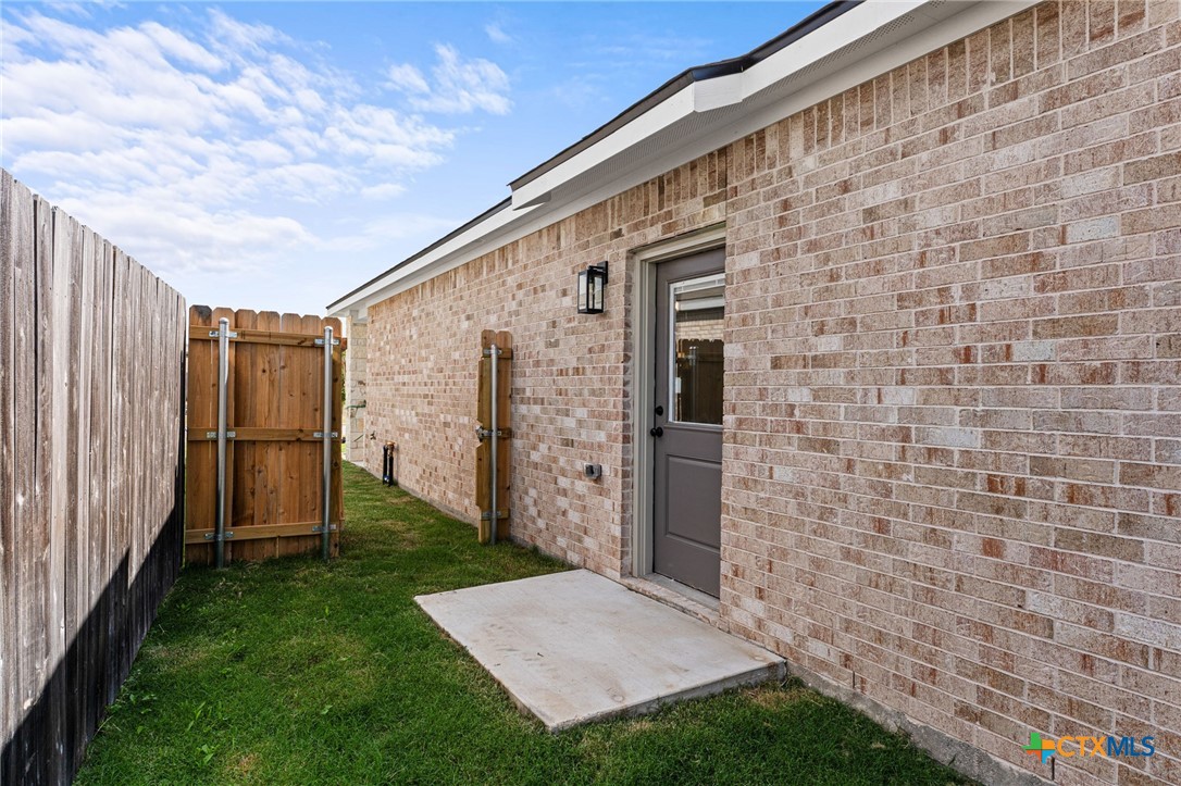 202 Dolphin Drive Property Photo 33