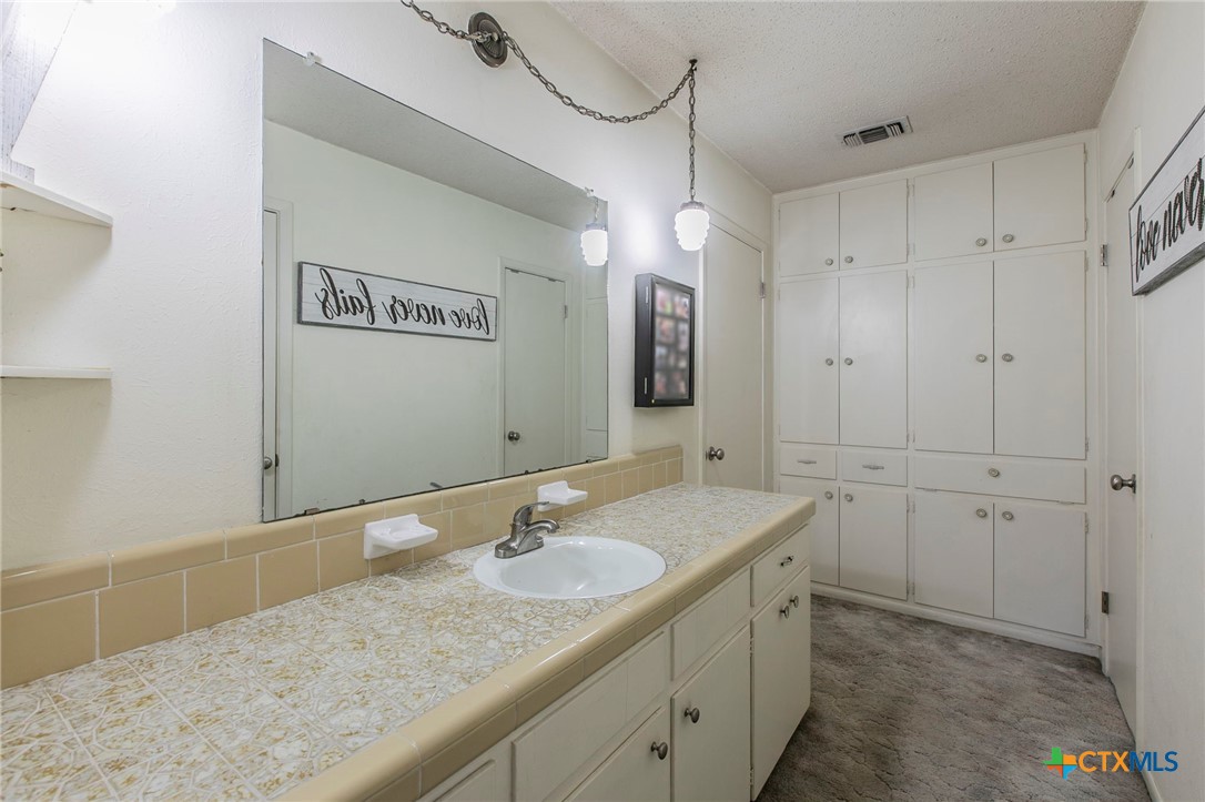 814 Estate Drive Property Photo 12