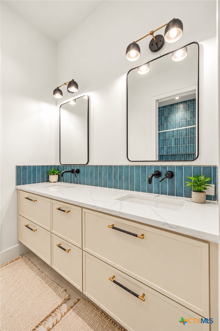 356 Camino Real Property Photo 18
