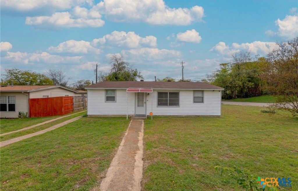 824 Southside Drive Property Photo 1
