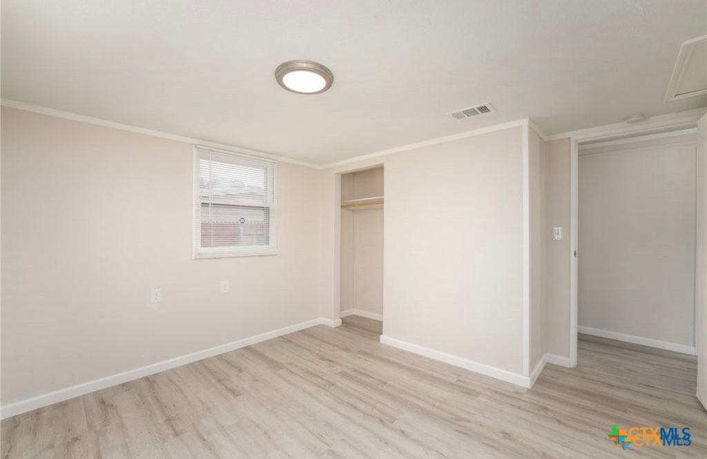 824 Southside Drive Property Photo 9