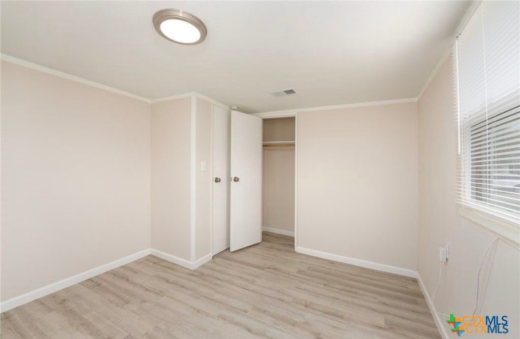 824 Southside Drive Property Photo 11
