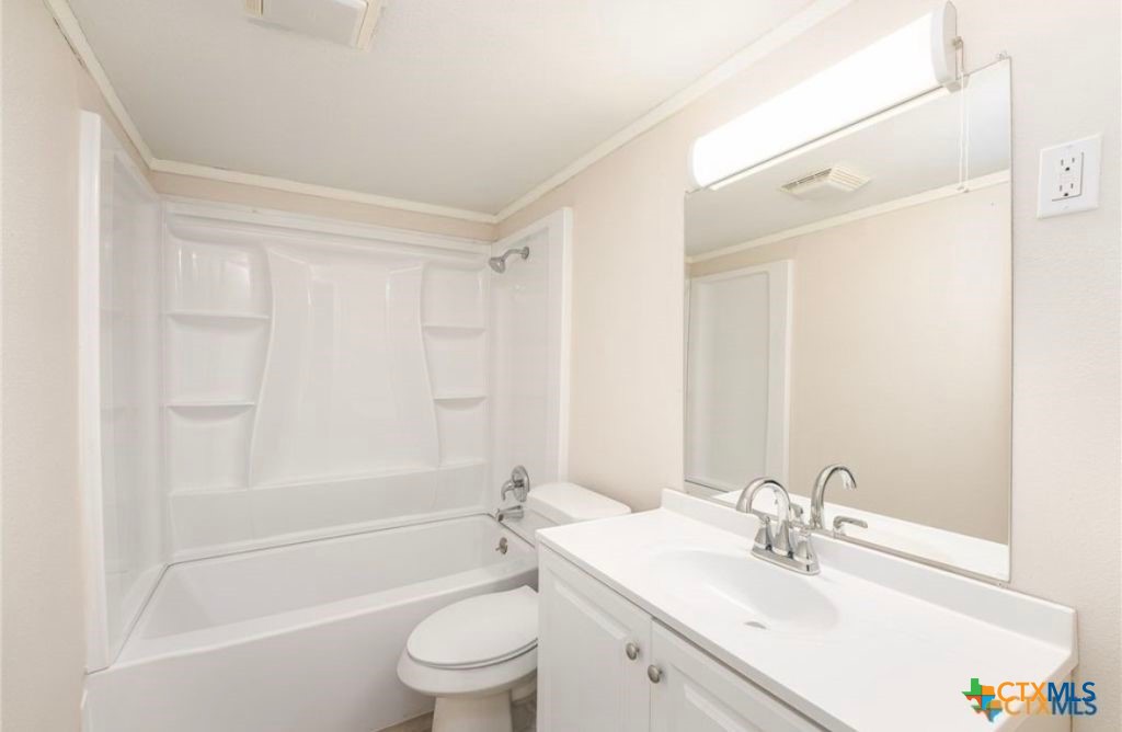 824 Southside Drive Property Photo 12