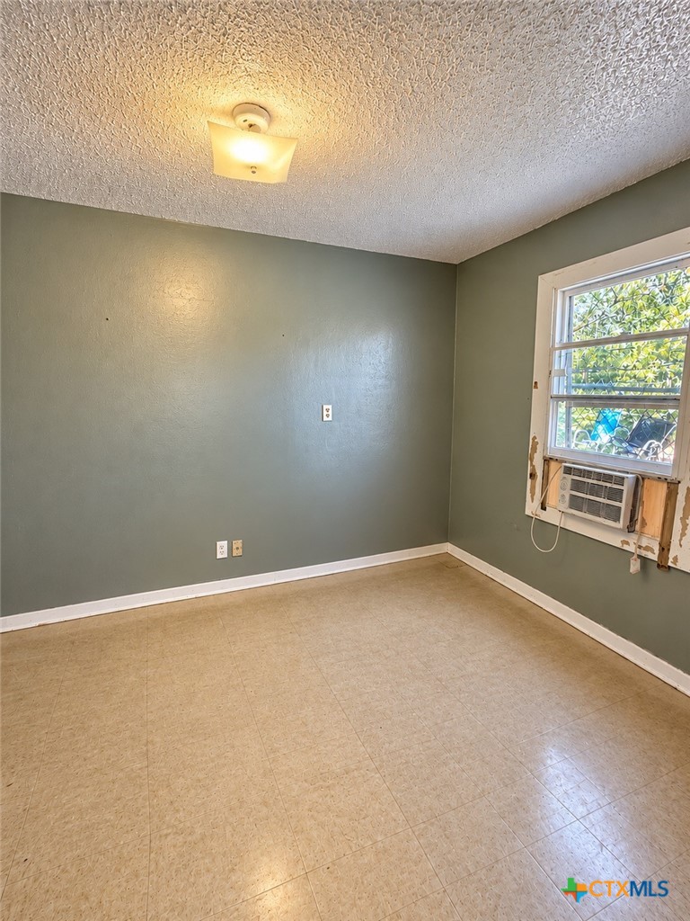 709 Mary Jane Street Property Photo 5