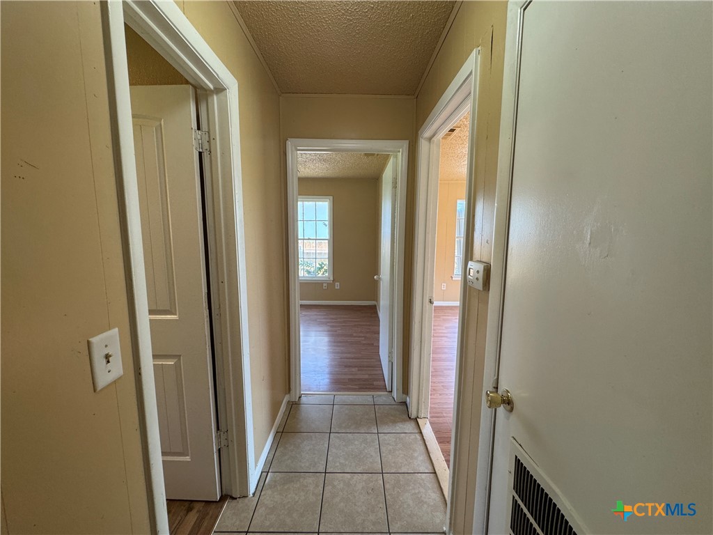 1205 E Avenue G Property Photo 6