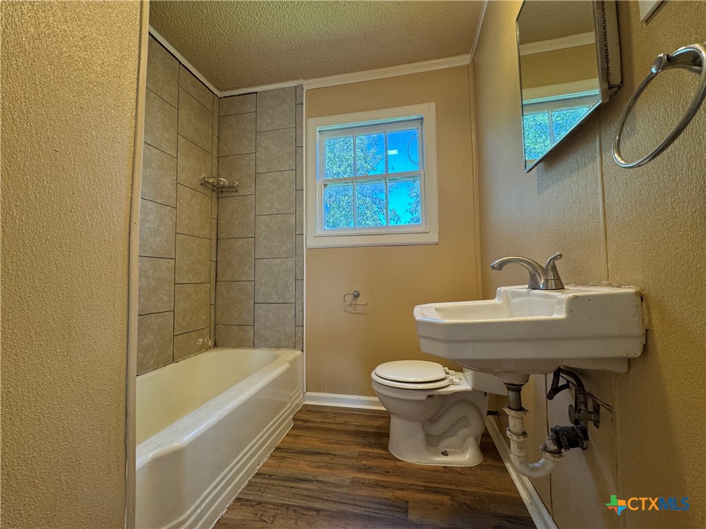 1205 E Avenue G Property Photo 7