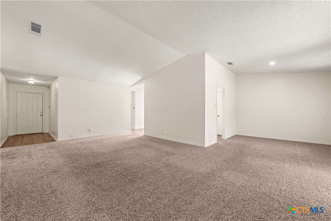 3207 Bermuda Drive Property Photo 4