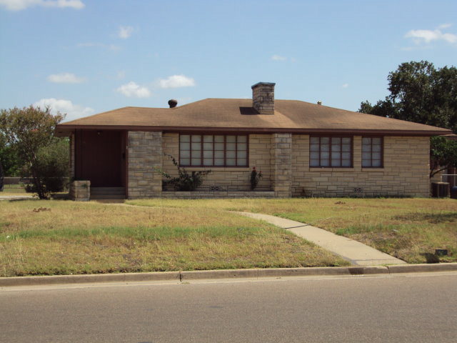 1014 Main Property Photo 1