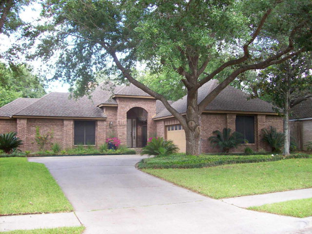 206 Woodridge Property Photo 1