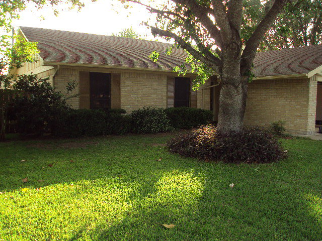 101 Kirkwall Property Photo 1